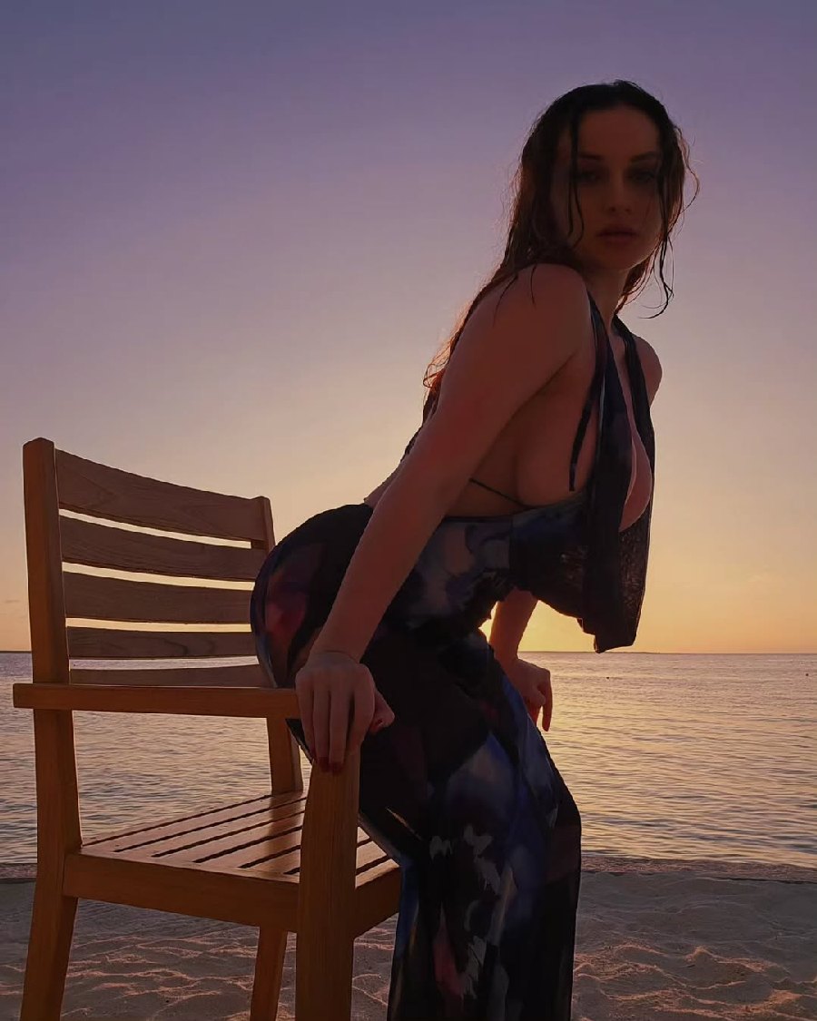 Sexy girl Miranda Faith nude in Managua