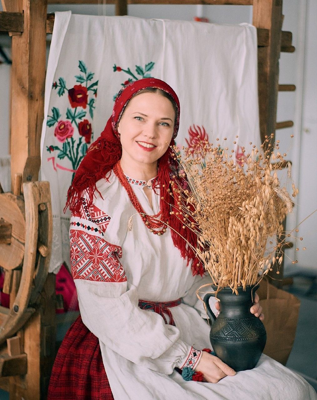 Women in Slavic costumes in Managua