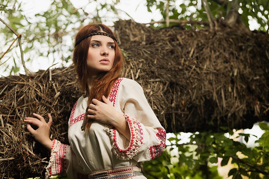 Women in Slavic costumes in Managua