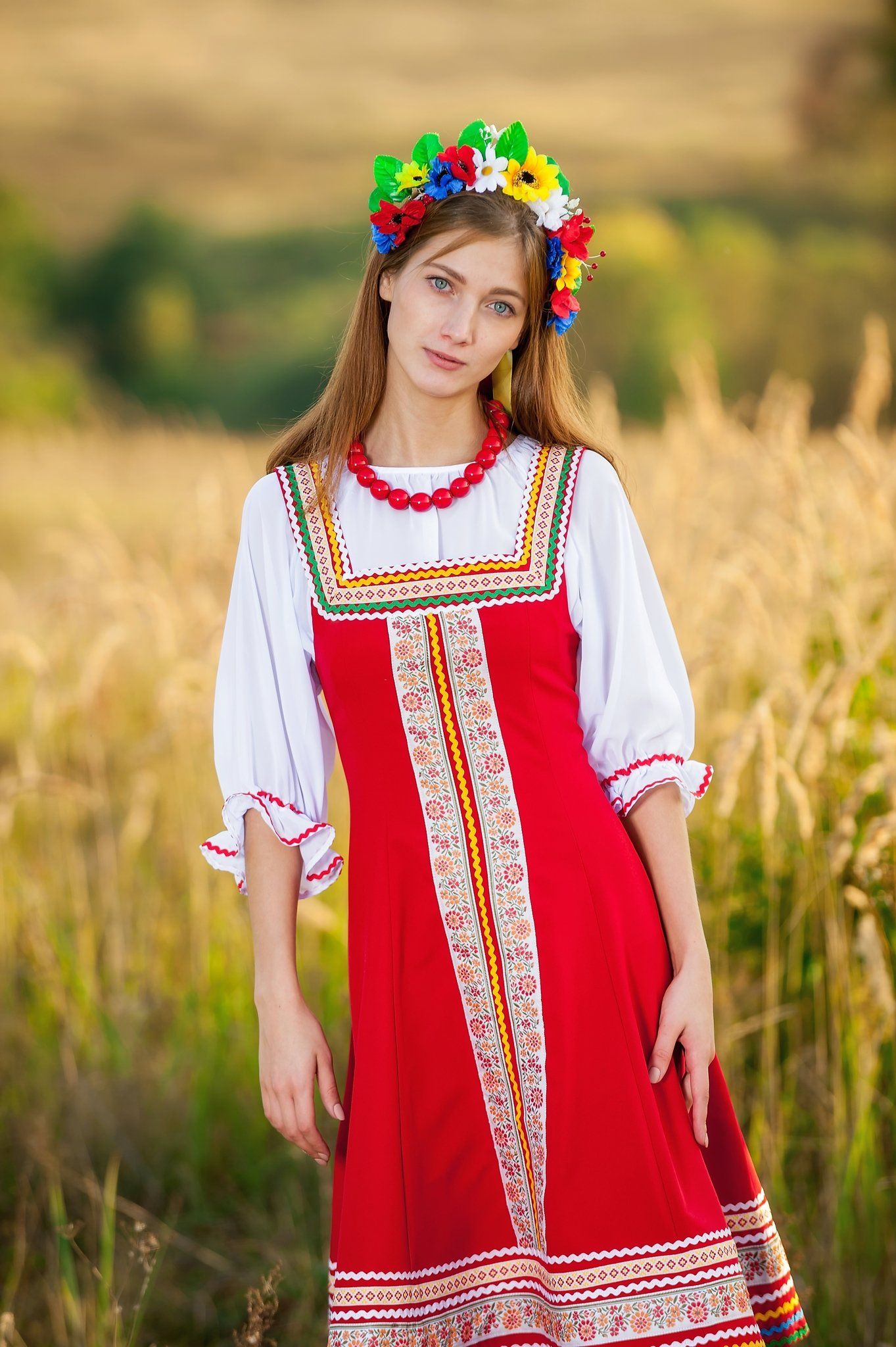 Women in Slavic costumes in Managua