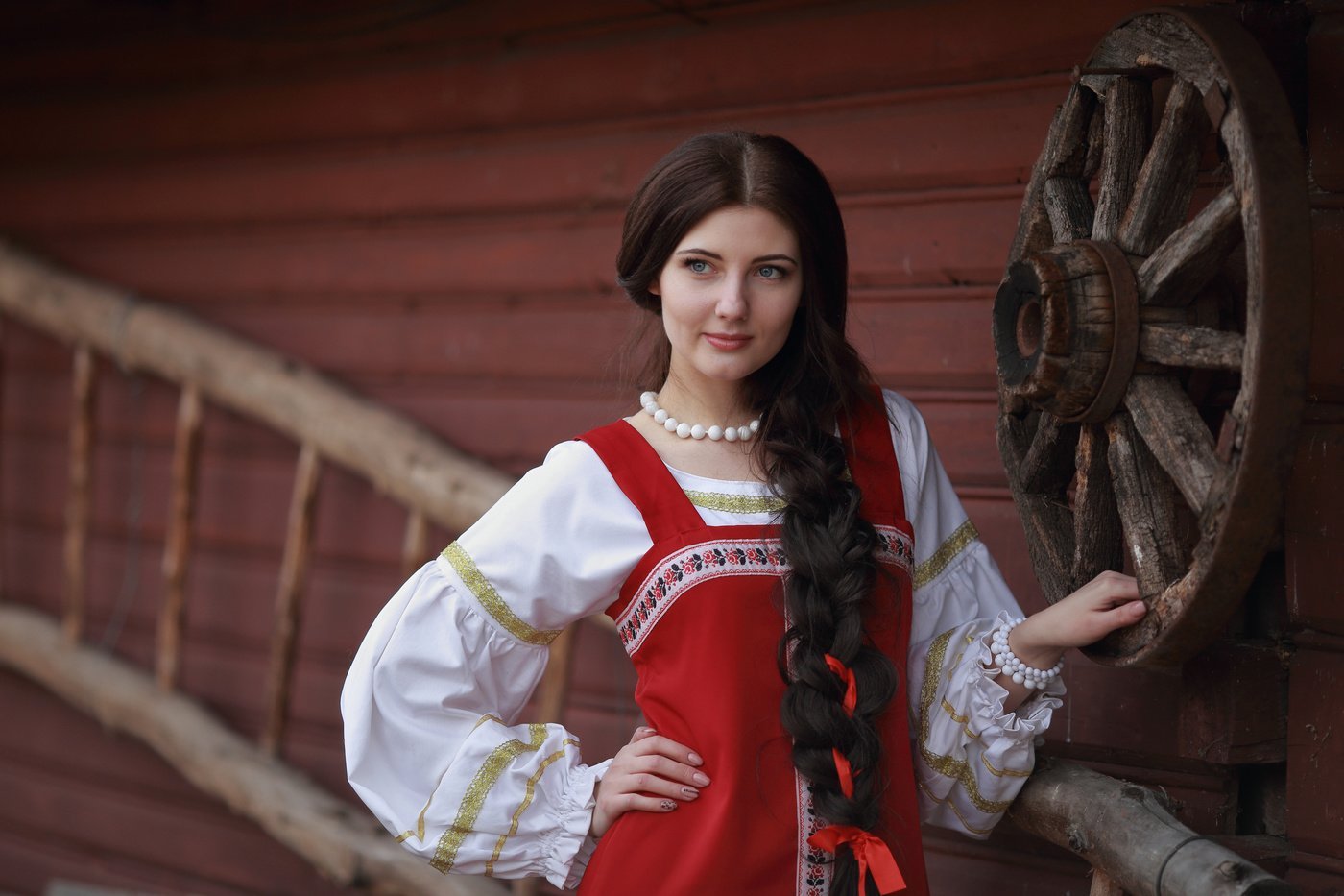 Girls in Slavic costumes in Managua
