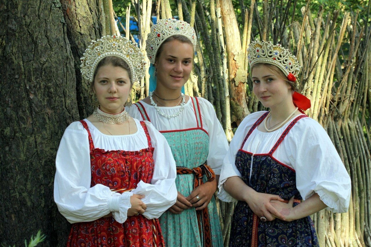 Sexy model Girls in Slavic costumes in Managua